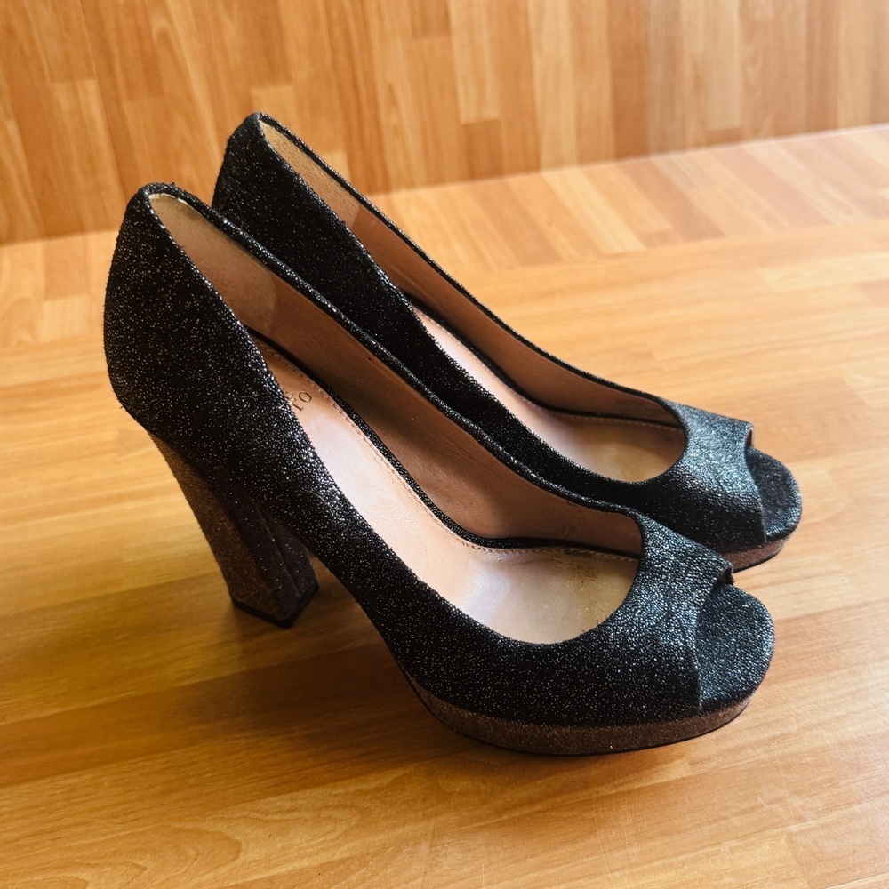 Vince camuto leather sparkle open toe high heels size 6